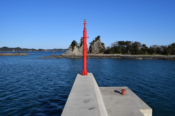 小金島漁港の堤防先端