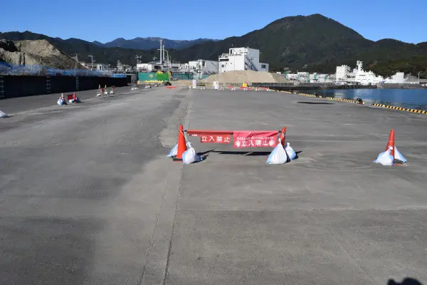 尾鷲港埋め立て地の立入禁止場所