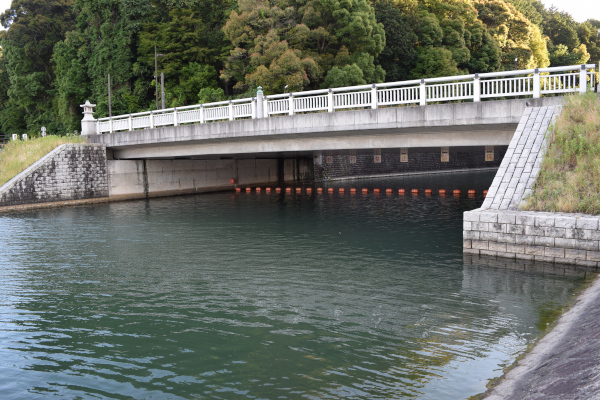 石山寺前ストラクチャー