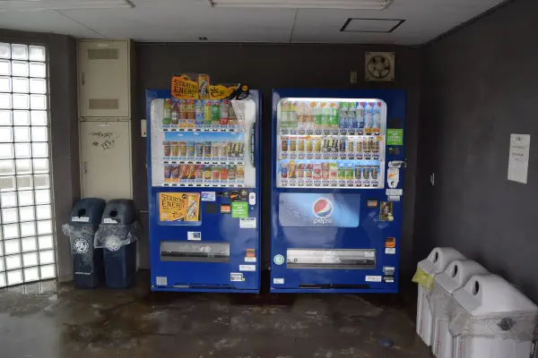 敦賀新港の自動販売機