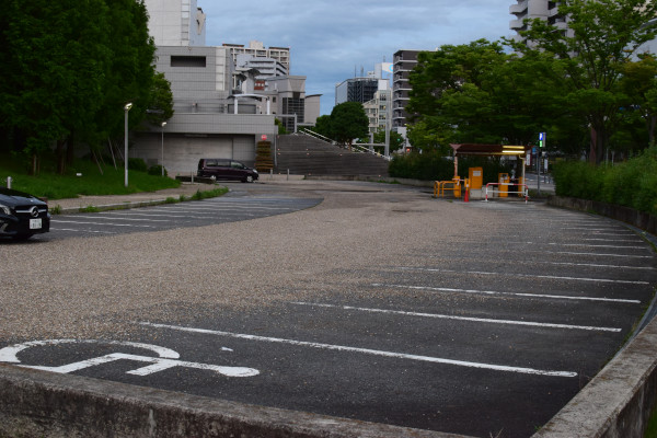 打出の森駐車場