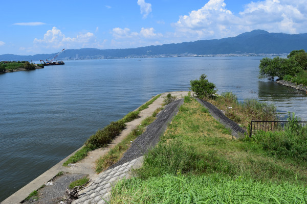 葉山川と水路