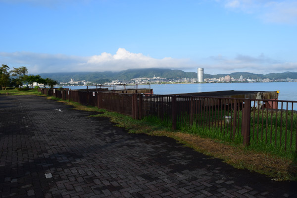 帰帆島3駐車場立ち入り禁止フェンス