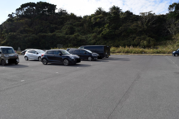 波切漁港駐車場