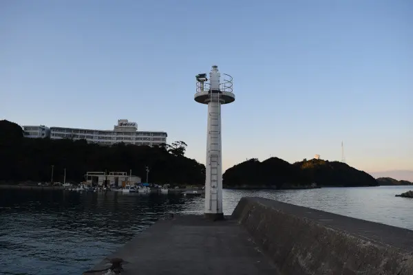 小浜漁港灯台