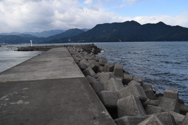 行野浦漁港外側堤防消波ブロック