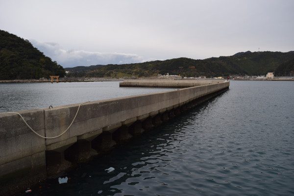 すさみ海水浴場堤防