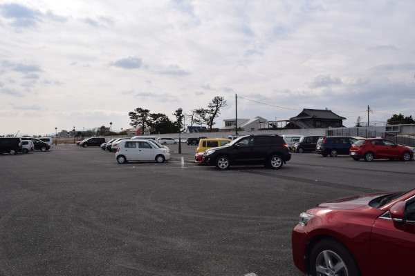 阿漕裏の駐車場