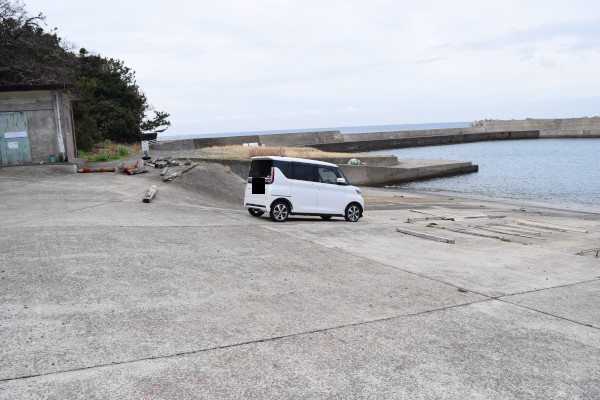加尾漁港駐車スペース
