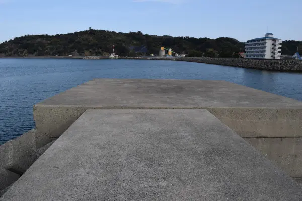 湯浅広港堤防先端