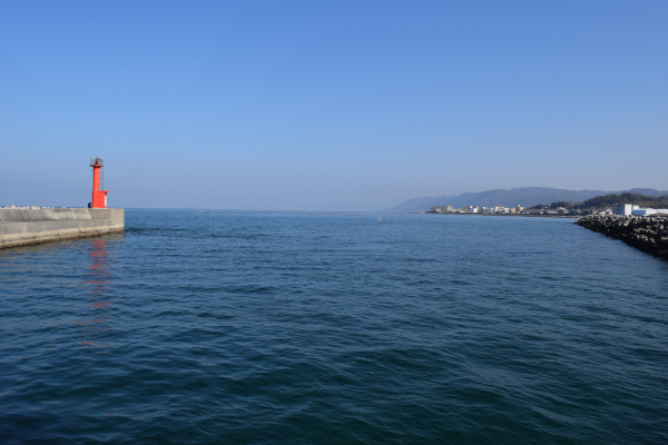 浅野漁港出口