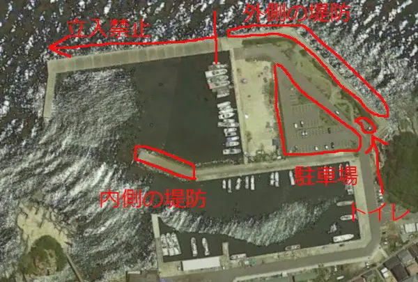岩屋漁港の航空写真