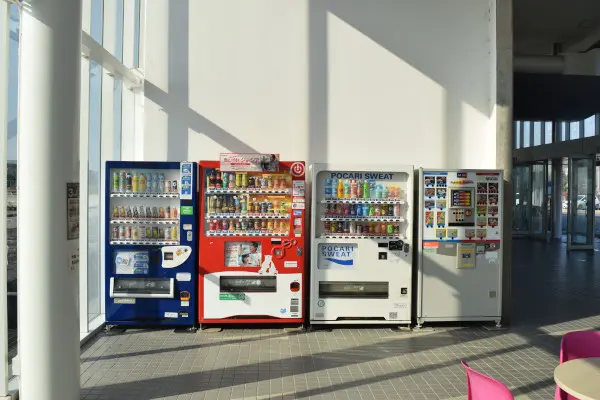 津名港の自動販売機