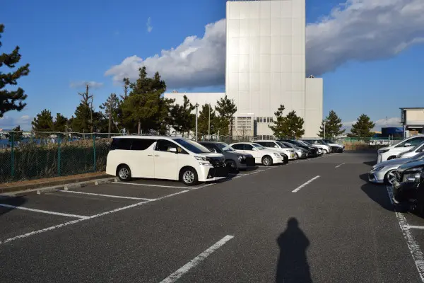シーサイドコスモの駐車場