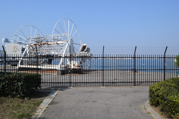 中部電力釣り広場のフェンス