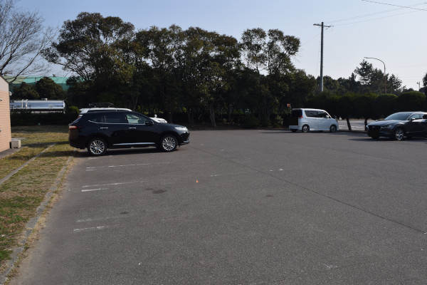 碧南緑地の駐車場