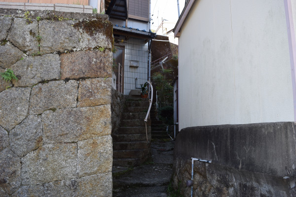 磯崎漁港の路地