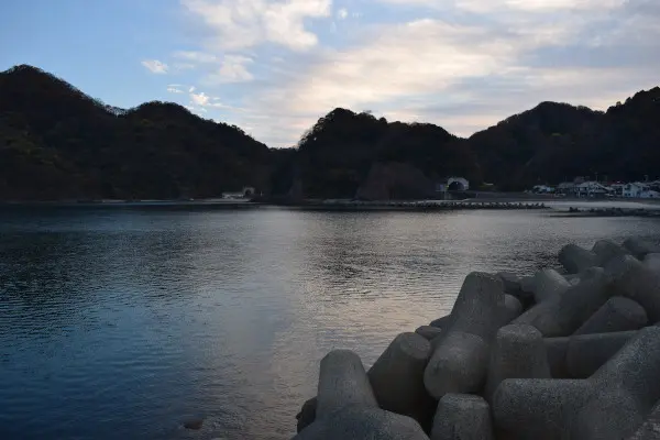堤防の外側