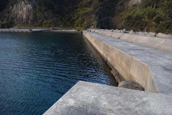 浜坂漁港西波止内側の写真