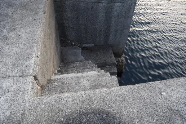 浜坂漁港西波止の階段