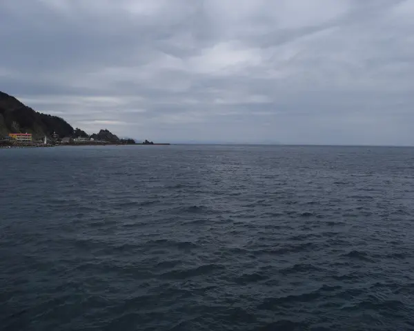 茂原人工海水浴場の堤防先端から沖を撮った写真